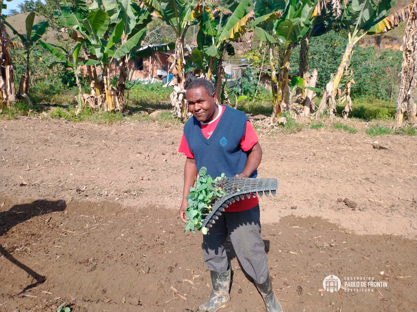 Os produtores e agricultores já estão colocando em prática os ensinamentos aprendidos nas aulas ministradas pela EMATER; confira.