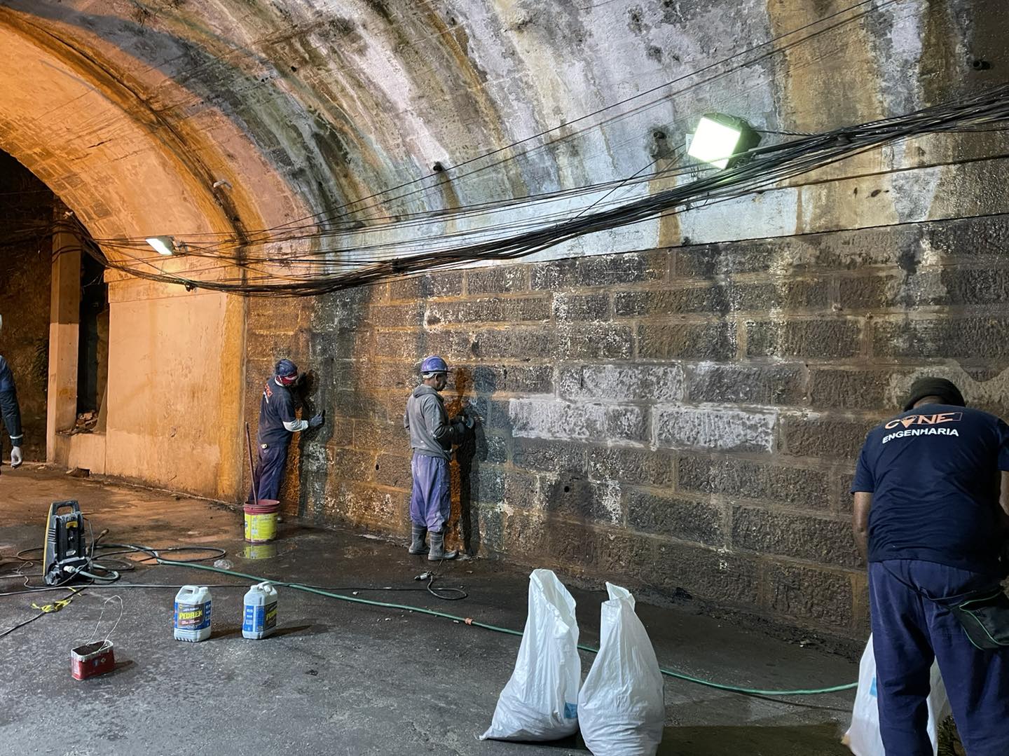 Obras de revitalização do Túnel 3 se iniciaram na madrugada desta segunda-feira (19).